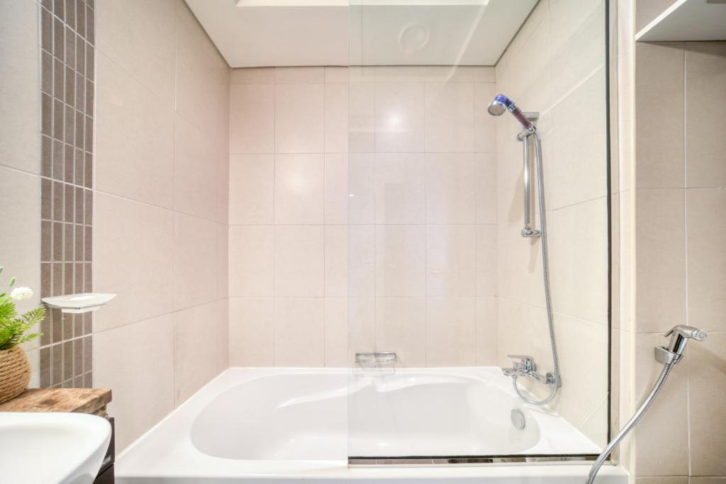 Koupelna v ubytování Mangrove Place, Reem Island, Abu Dhabi - Mint Stay