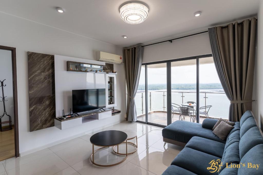Scenic Country Garden Danga Bay by Lions Bay - Apartamento De Tres Habitaciones Con Vista Al Mar