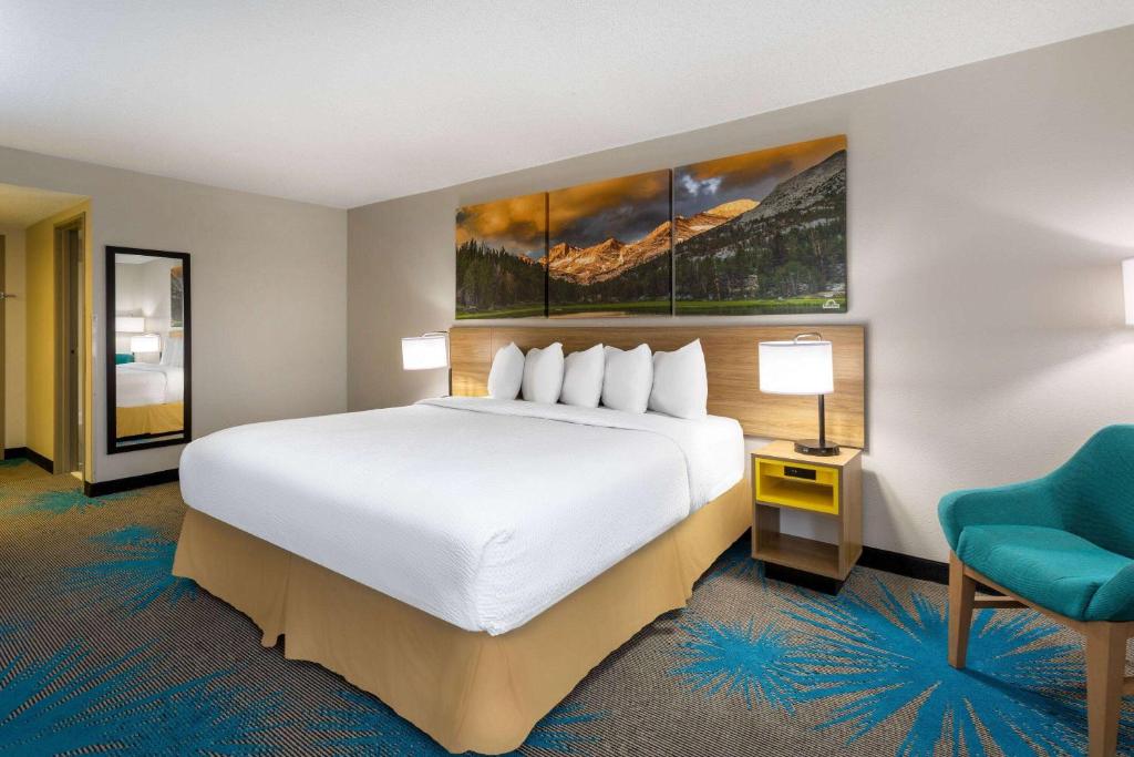 Days Inn & Suites by Wyndham Denver International Airport - Chambre King - Non-fumeurs