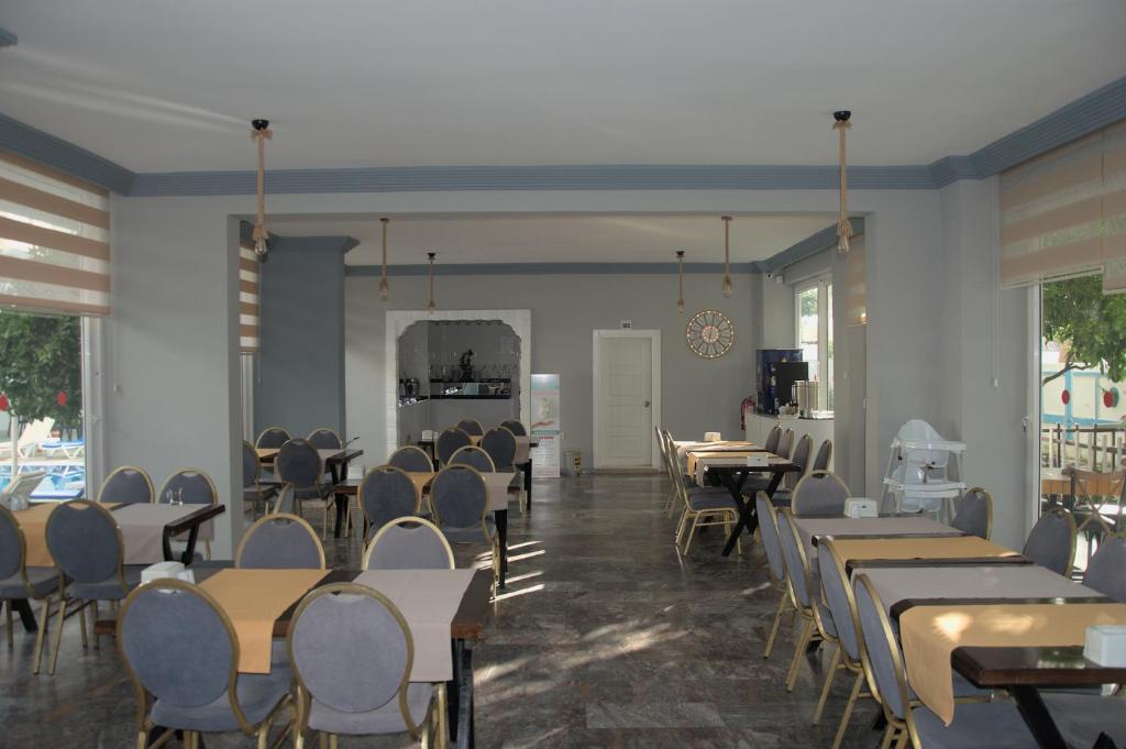 Restaurace v ubytování SİDE SPRİNG HOTEL
