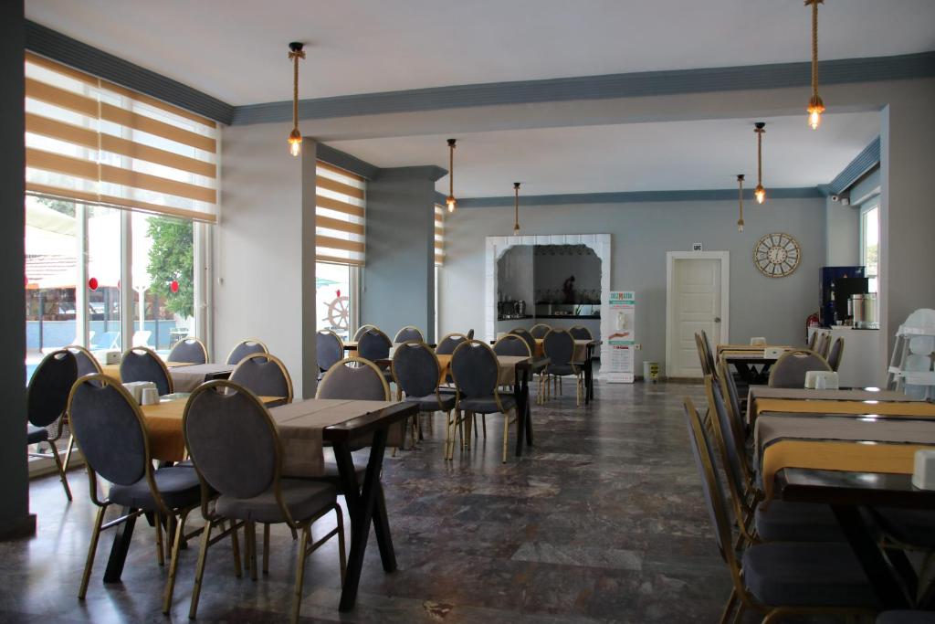 Restaurace v ubytování SİDE SPRİNG HOTEL