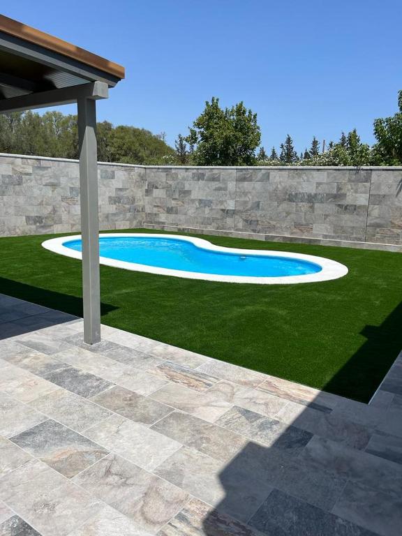 Bazén v ubytování Villa Encanto nebo v jeho okolí