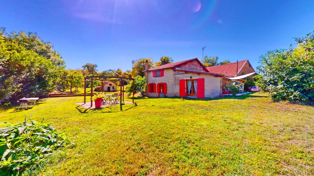Calme et chaleureux gîte de campagne. - Villa Met Drie Slaapkamers