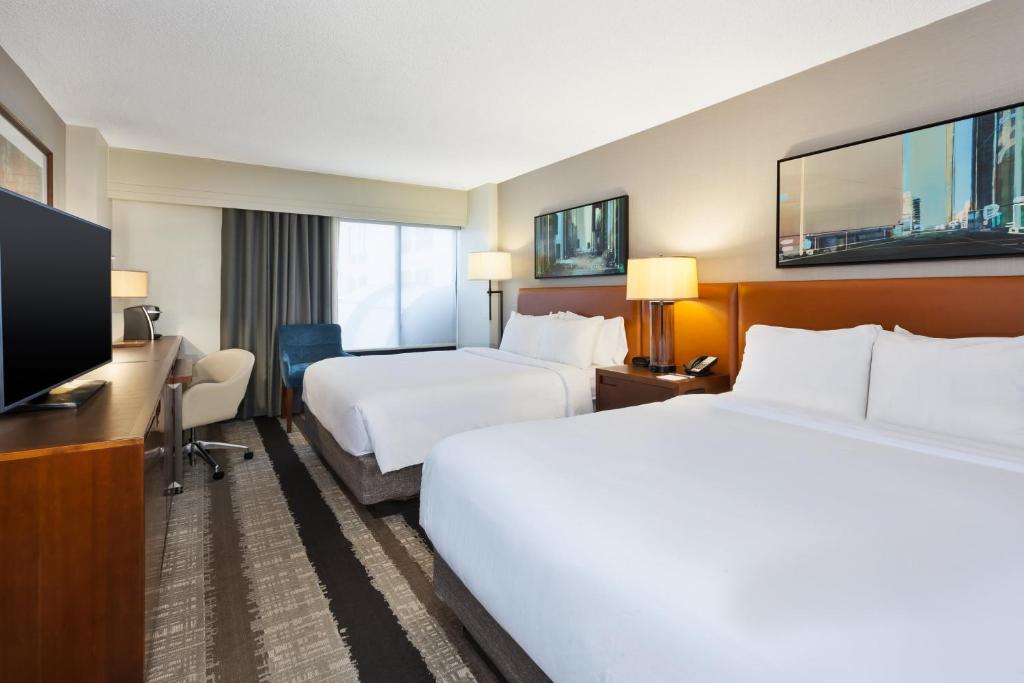 Crowne Plaza Dulles Airport by IHG photo