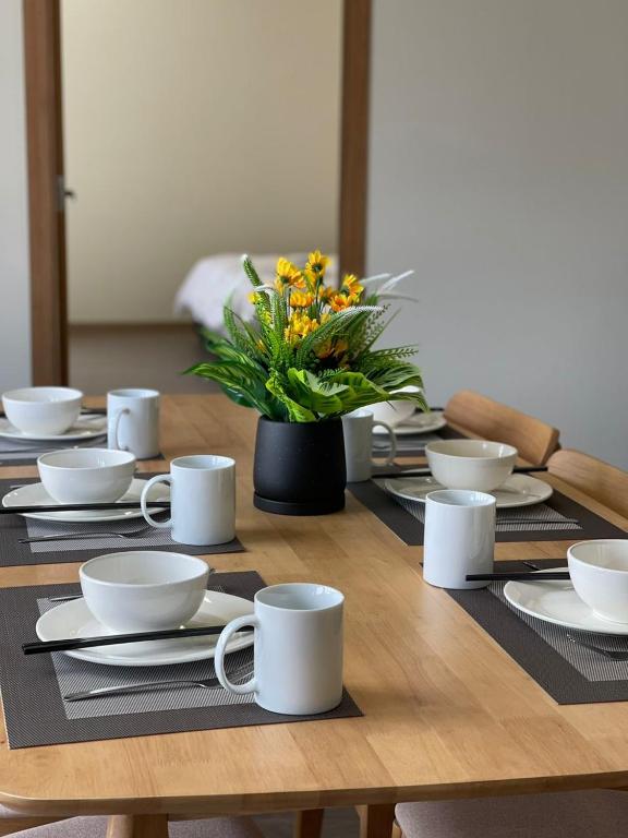Příslušenství pro přípravu čaje a kávy v ubytování Utopia Homestay @ Cameron Centrum