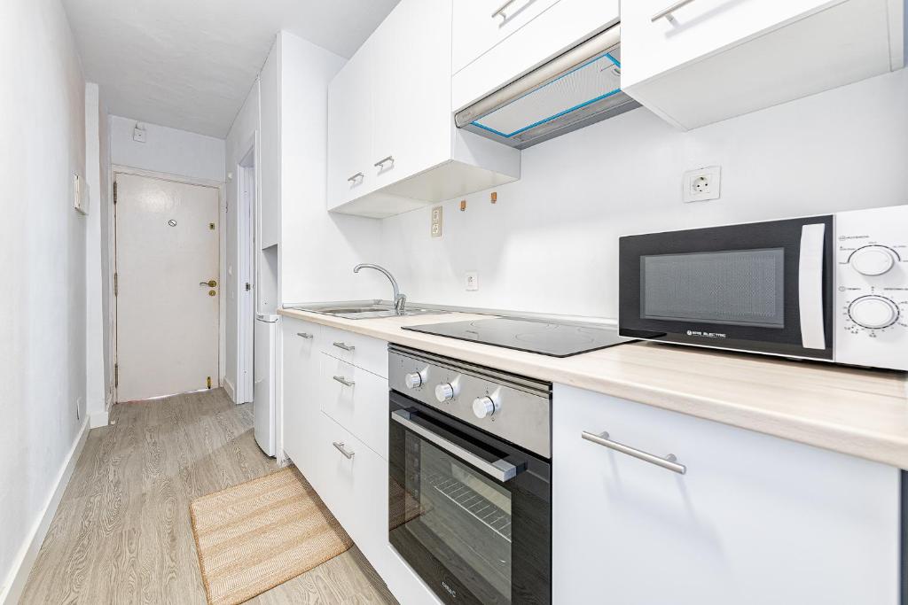 Kuchyňa alebo kuchynka v ubytovaní Apartamento céntrico en Playa Del Inglés