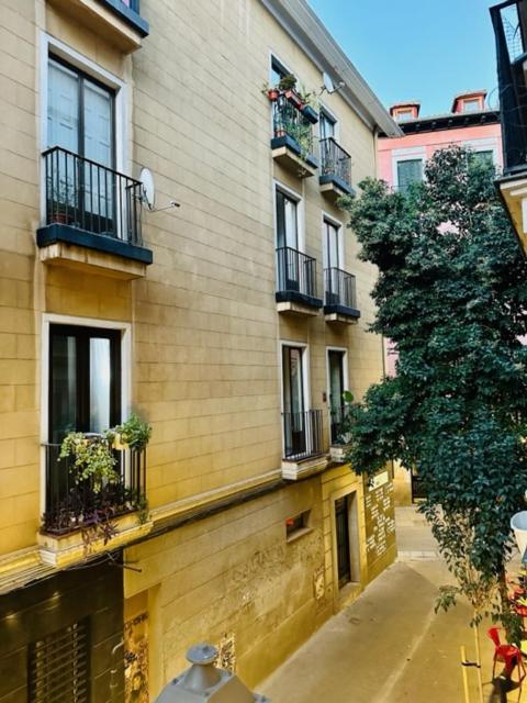 Punta Me Suites next to Gran Via, Madrid – Updated 2023 Prices