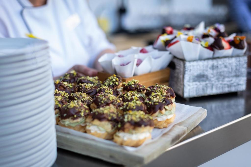 Zijin Hotel Belgrade - Resim 41