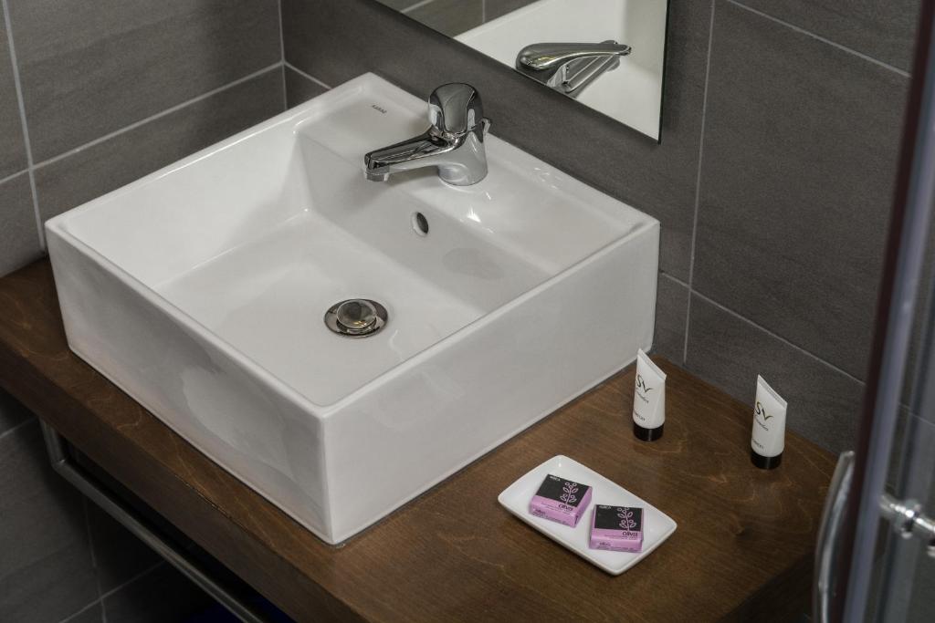 Sea View Hotel & Apartments - 7