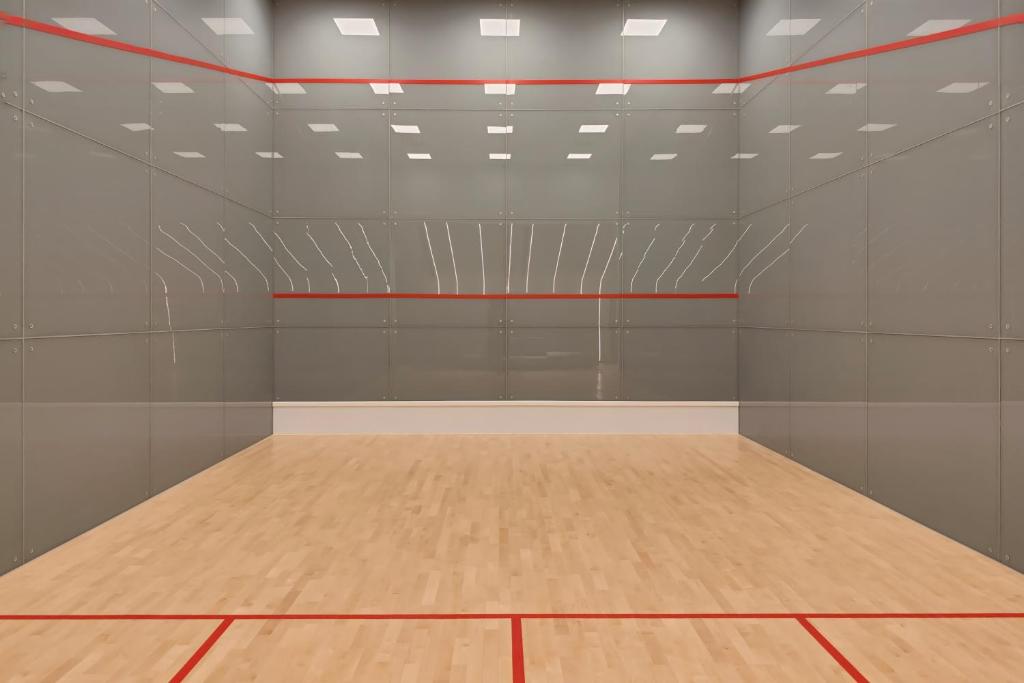 Tenis a/nebo squash v ubytování Radisson Collection Lingang Shanghai nebo okolí