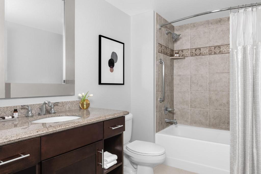 Ein Badezimmer in der Unterkunft Marriott&#39;s Grand Chateau