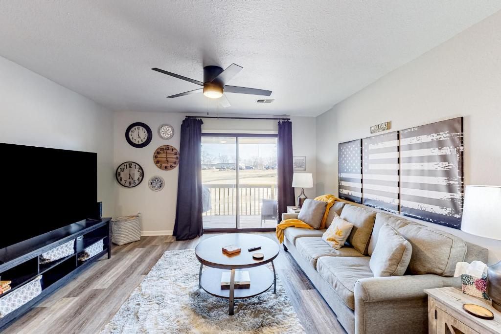 Pointe Royale Dazeoff Rents, Branson (updated prices 2024)