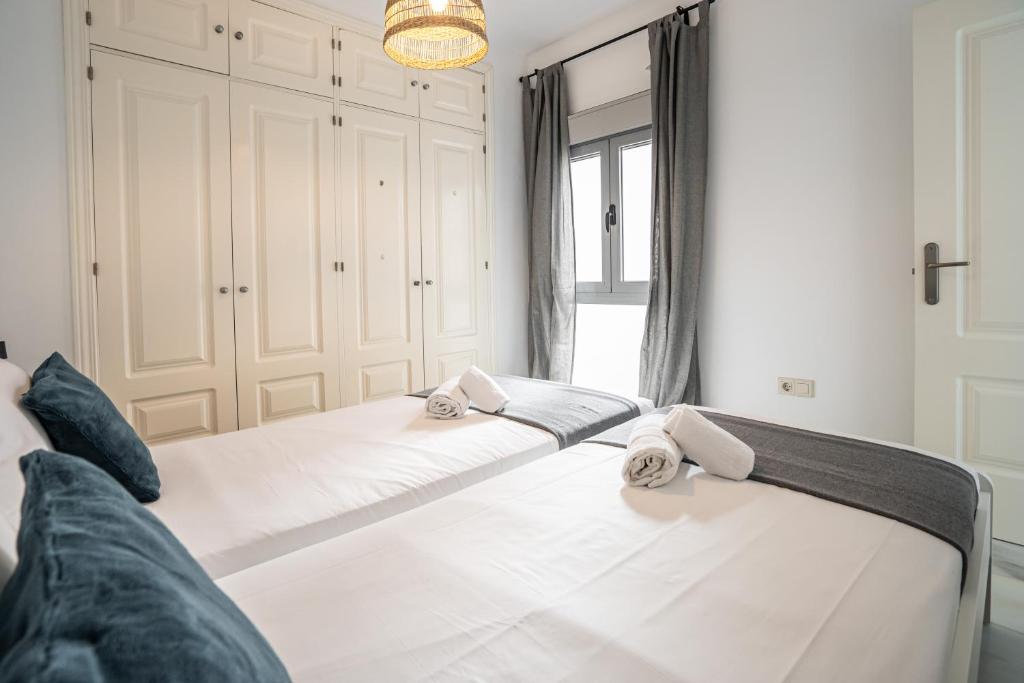 Postel nebo postele na pokoji v ubytování Stay U-nique Apartment Plaza del Patrocinio