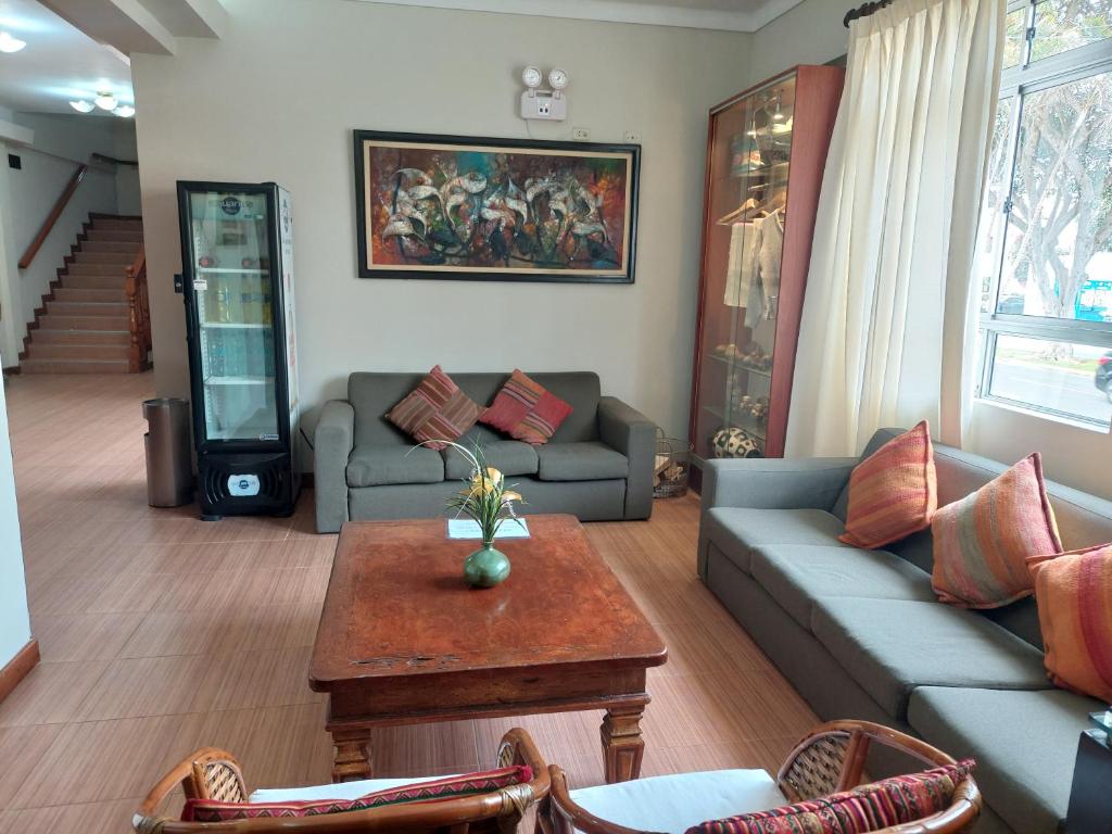Posezení v ubytování Lima Wasi Hotel Miraflores