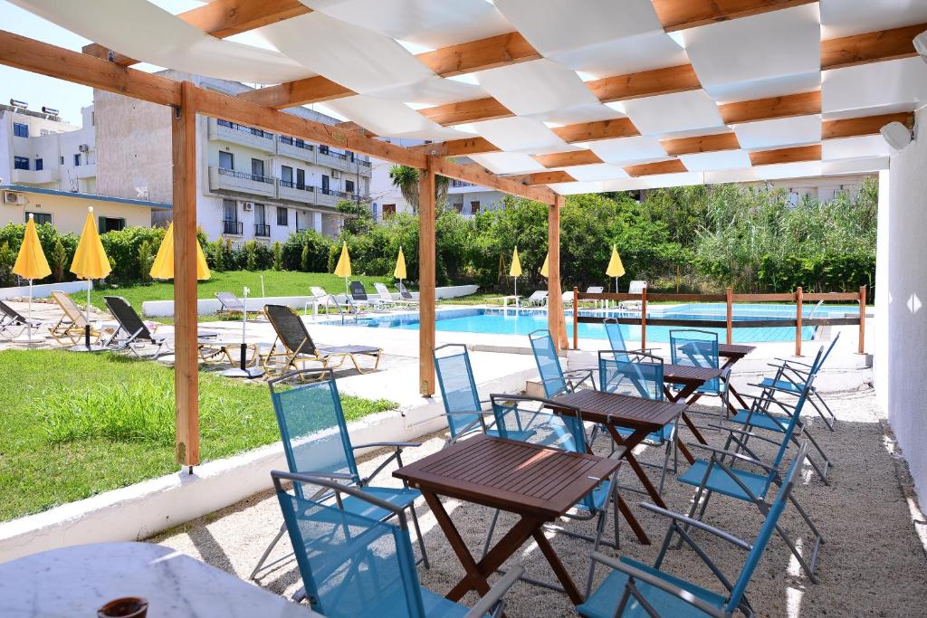 Arlen Beach Hotel - 16