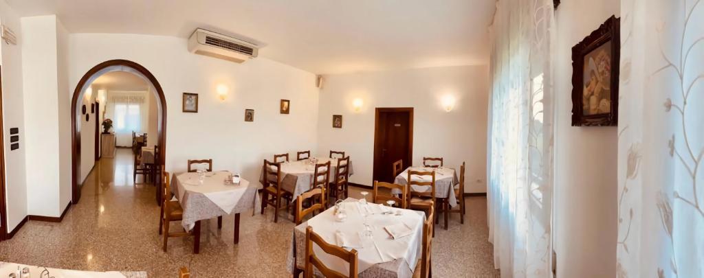 Posezení v ubytování Hotel Banatium B&B Cucina