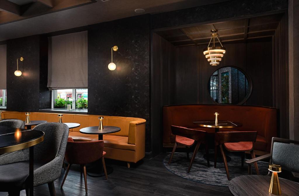Posezení v ubytování Leonardo Hotel Galway
