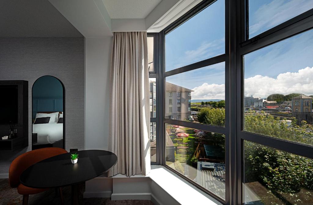 TV a/nebo společenská místnost v ubytování Leonardo Hotel Galway