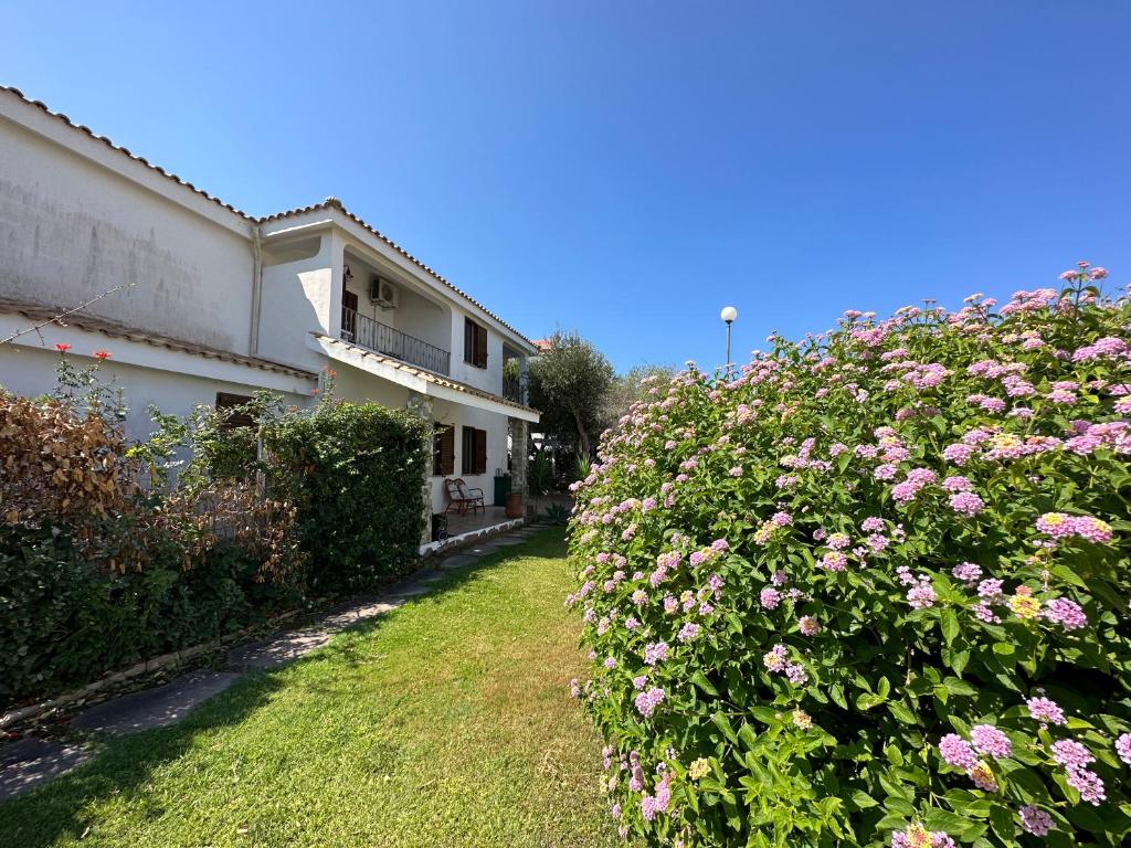 Villetta Calasetta - Spaziosa casa con terrazza e BBQ