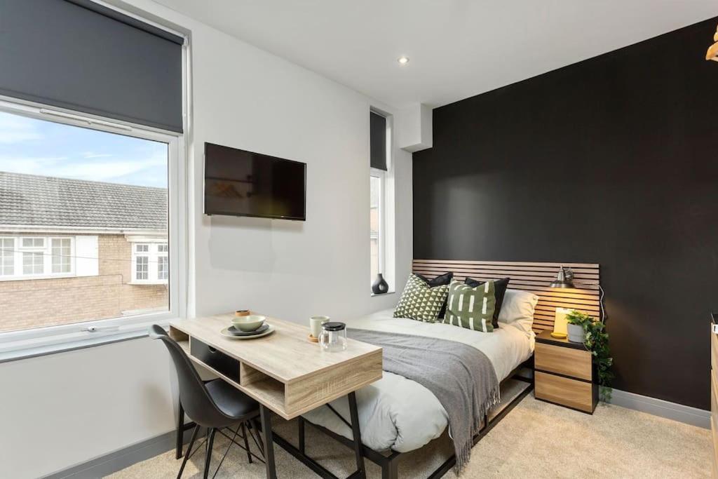 OnPoint Apartments Modern & Bright Studio, Beeston Updated 2024 Prices