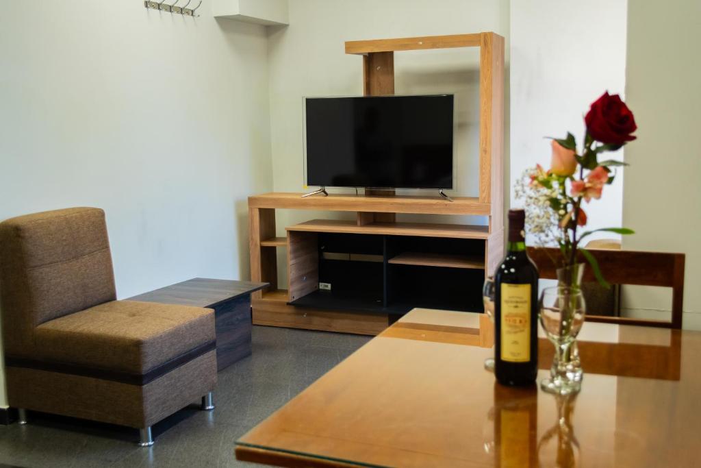 TV a/nebo společenská místnost v ubytování Hostal Samakuy AQP