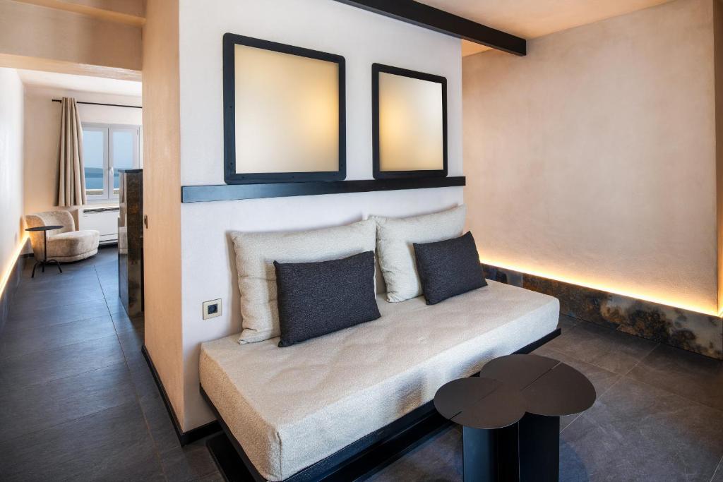 Postel nebo postele na pokoji v ubytování Imerti Suites