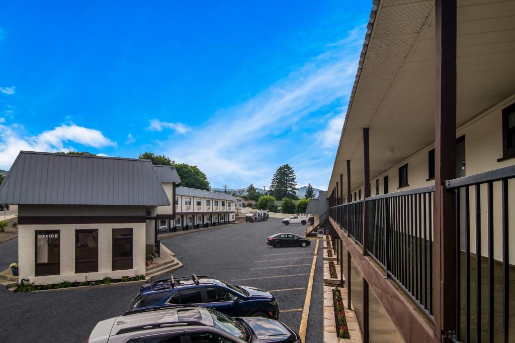 Canadas Best Value Inn & Suites Kamloops - Resim 8