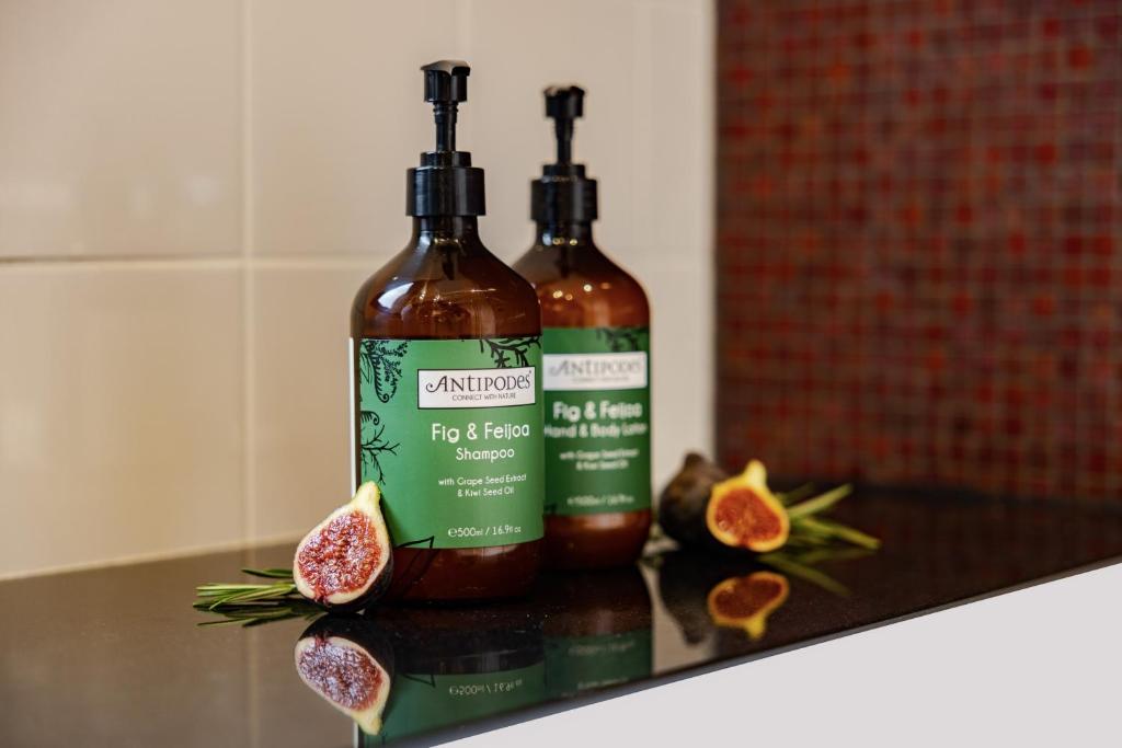 
Standard Room with Two Single Beds
