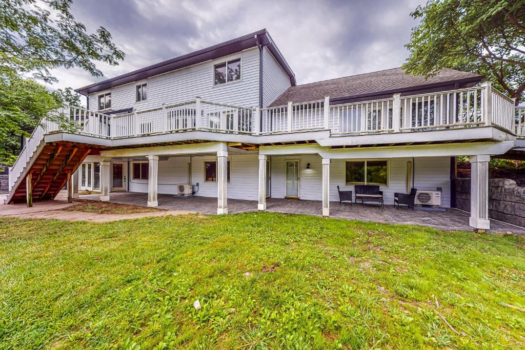 Jenkins Farmstead, Woodburn (updated prices 2024)