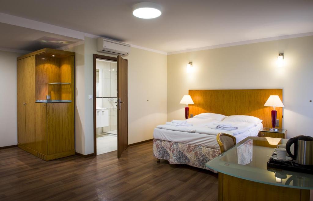 Hotel Trojan - Superior Triple Room With Easter Package
