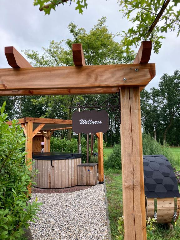 Zahrada ubytování Bed & Breakfast Hoeve Happiness - ontbijt inbegrepen - wellness aanwezig