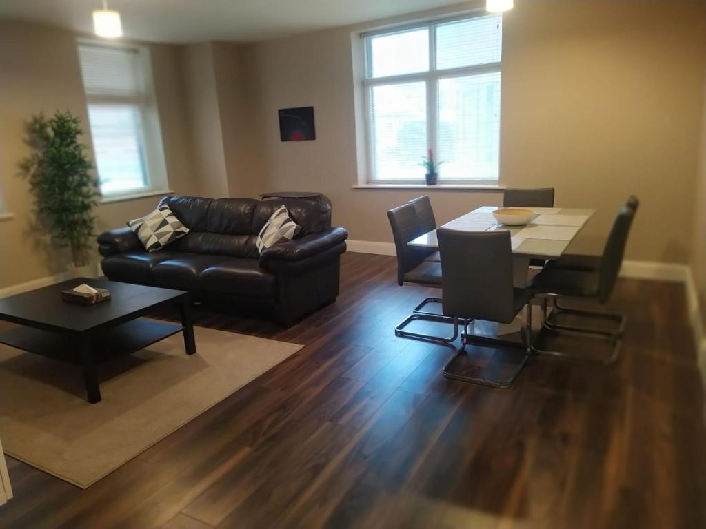 Spacious Two bedroom City apartment Longs Place, Dublin 8, Dublin