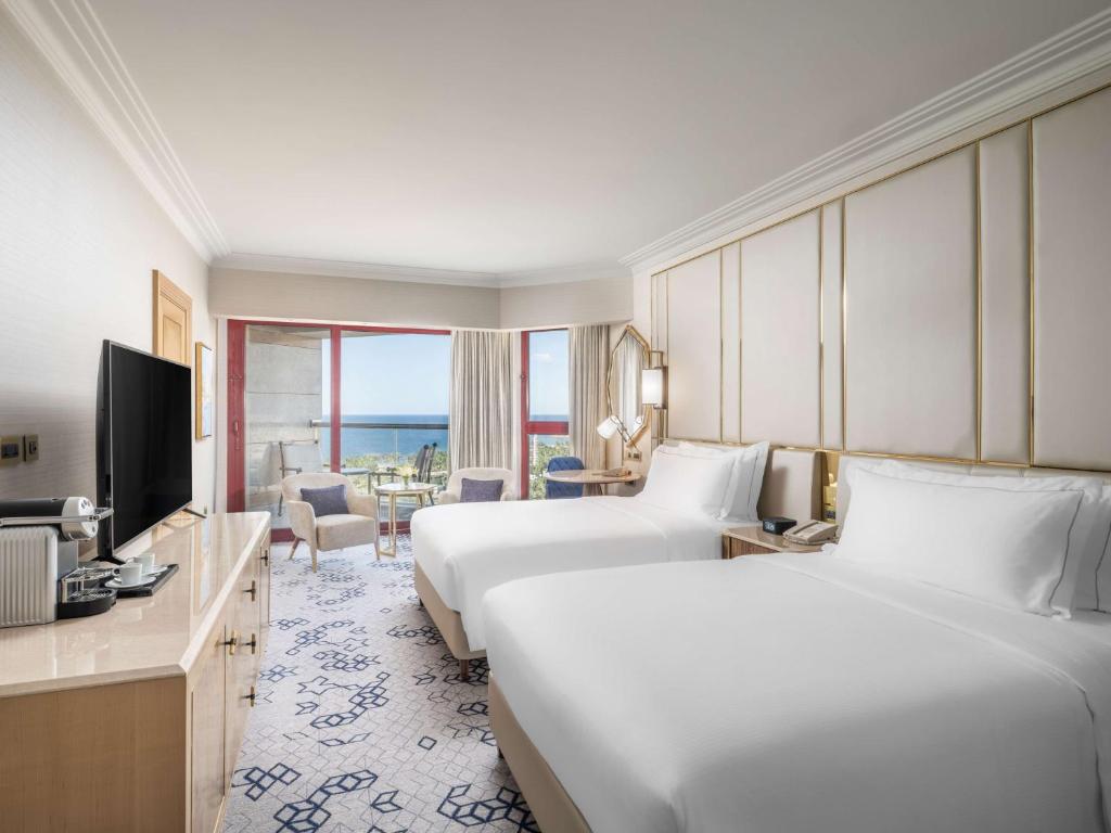 TV a/nebo společenská místnost v ubytování Jeddah Hilton