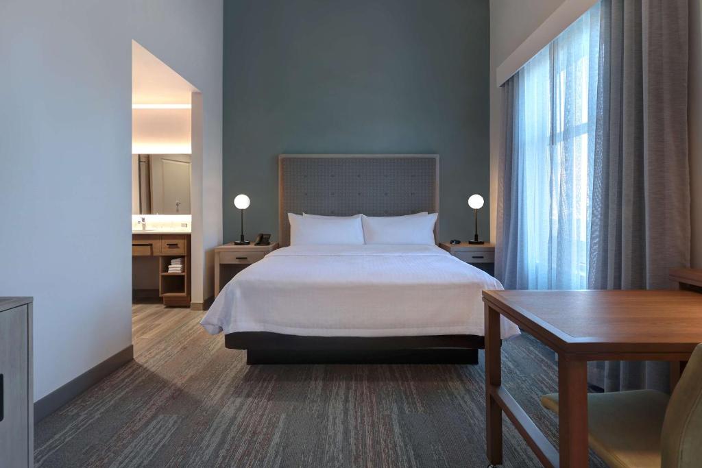 Homewood Suites By Hilton Santa Clarita/Valencia, Ca - Suite Estudio Con Cama King En Esquina