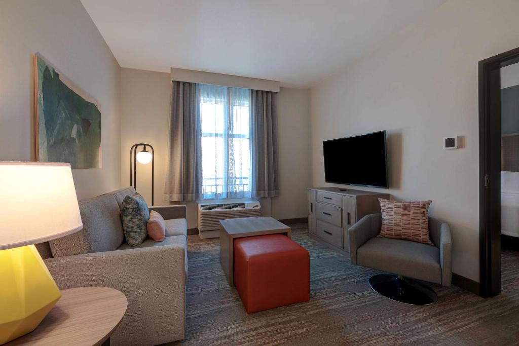 Homewood Suites By Hilton Santa Clarita/Valencia, Ca - Suite De Un Dormitorio Con Cama King