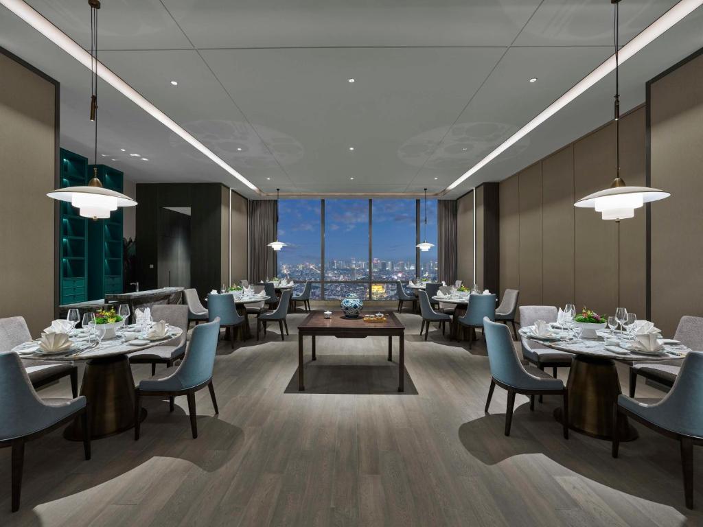 Restaurace v ubytování Hilton Zhuji