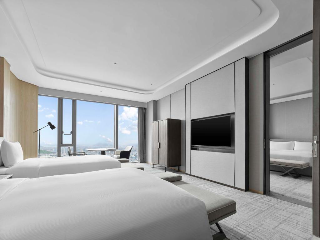 Hilton Zhuji - King Room - Mobility Accesible