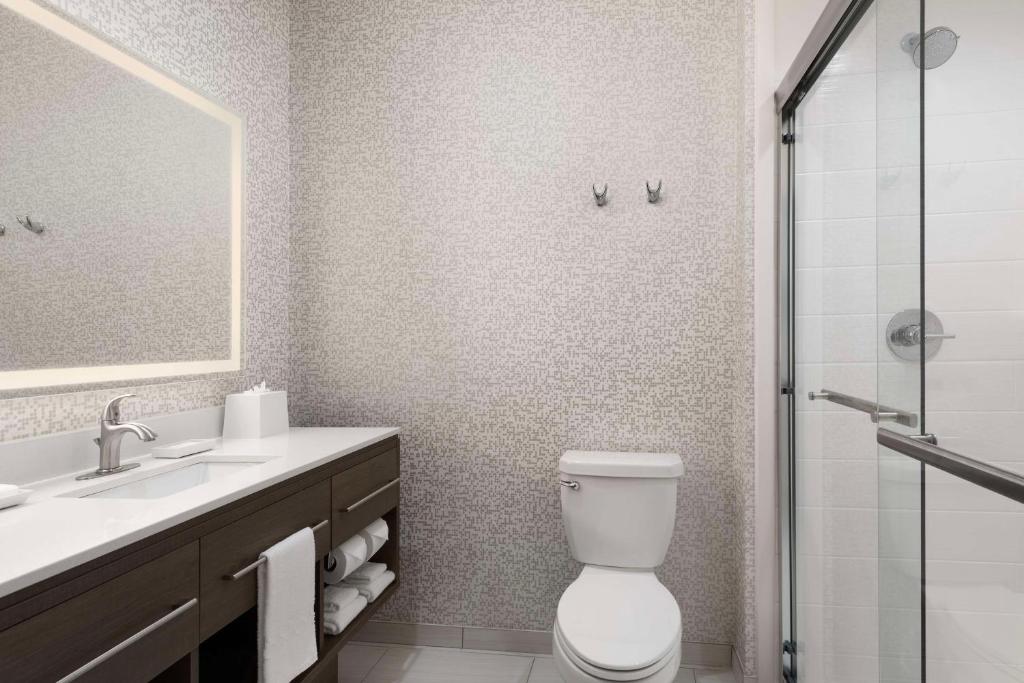 Koupelna v ubytování Home2 Suites By Hilton Flower Mound Dallas