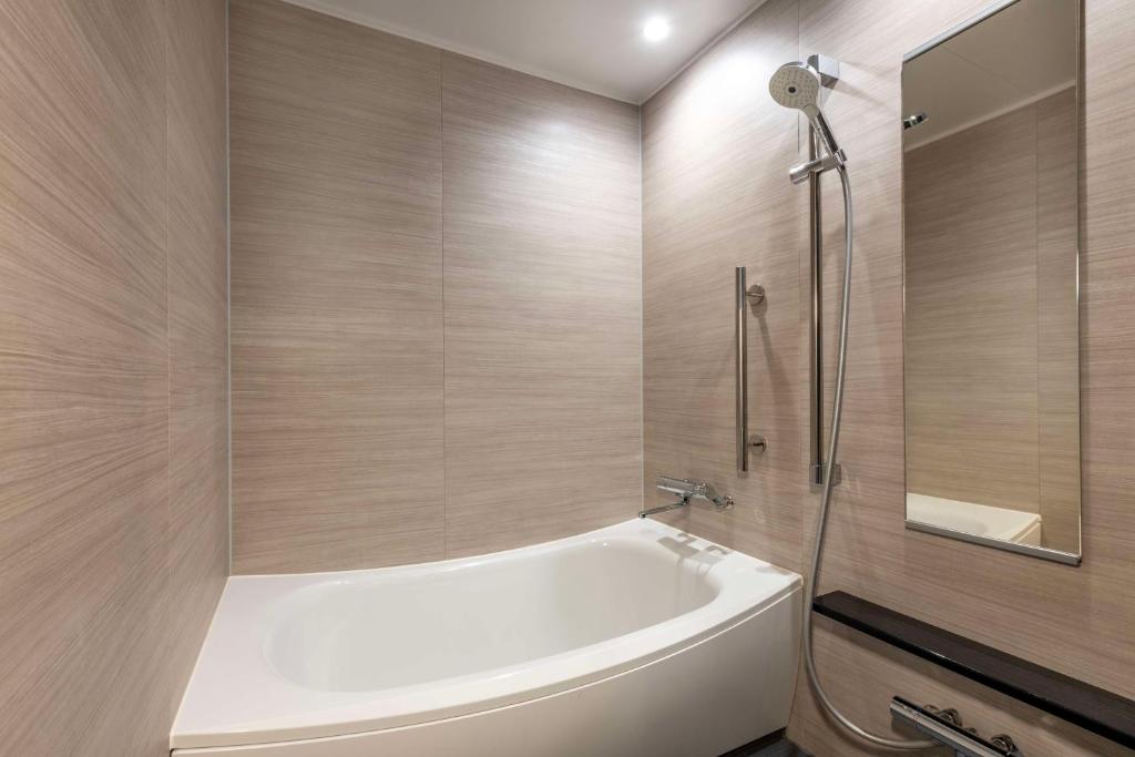 Koupelna v ubytování DoubleTree by Hilton Kyoto Higashiyama
