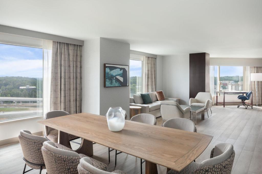 The Westin Atlanta Perimeter North photo
