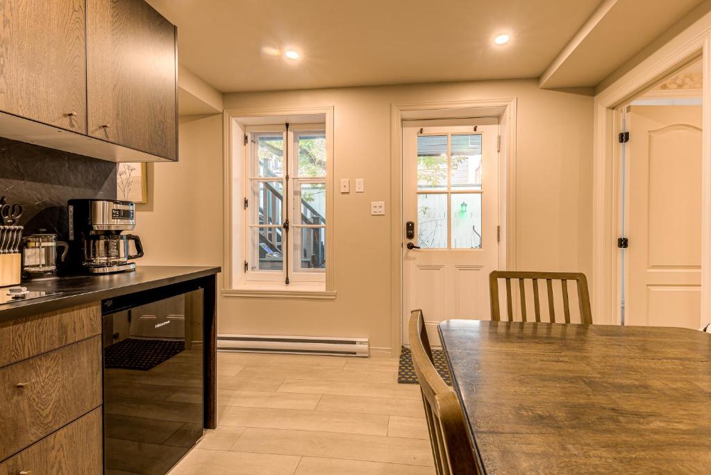 North House - Two bedroom Escape in the Heart of Old Quebec - Resim 10