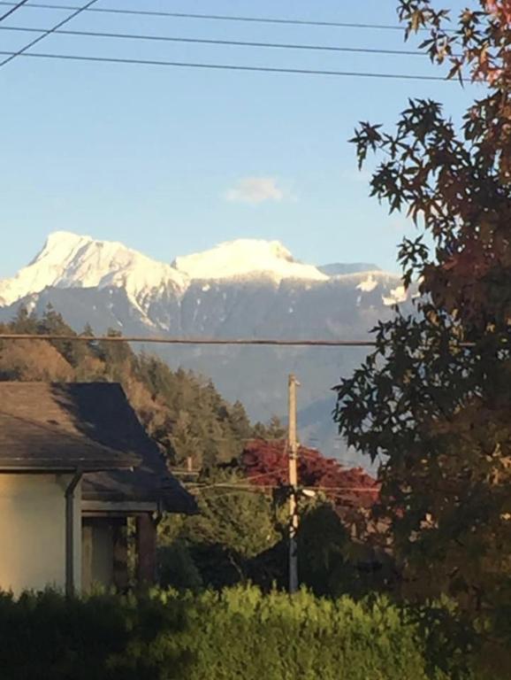 Nespecifikovaný výhled na hory nebo výhled na hory při pohledu z bed and breakfast