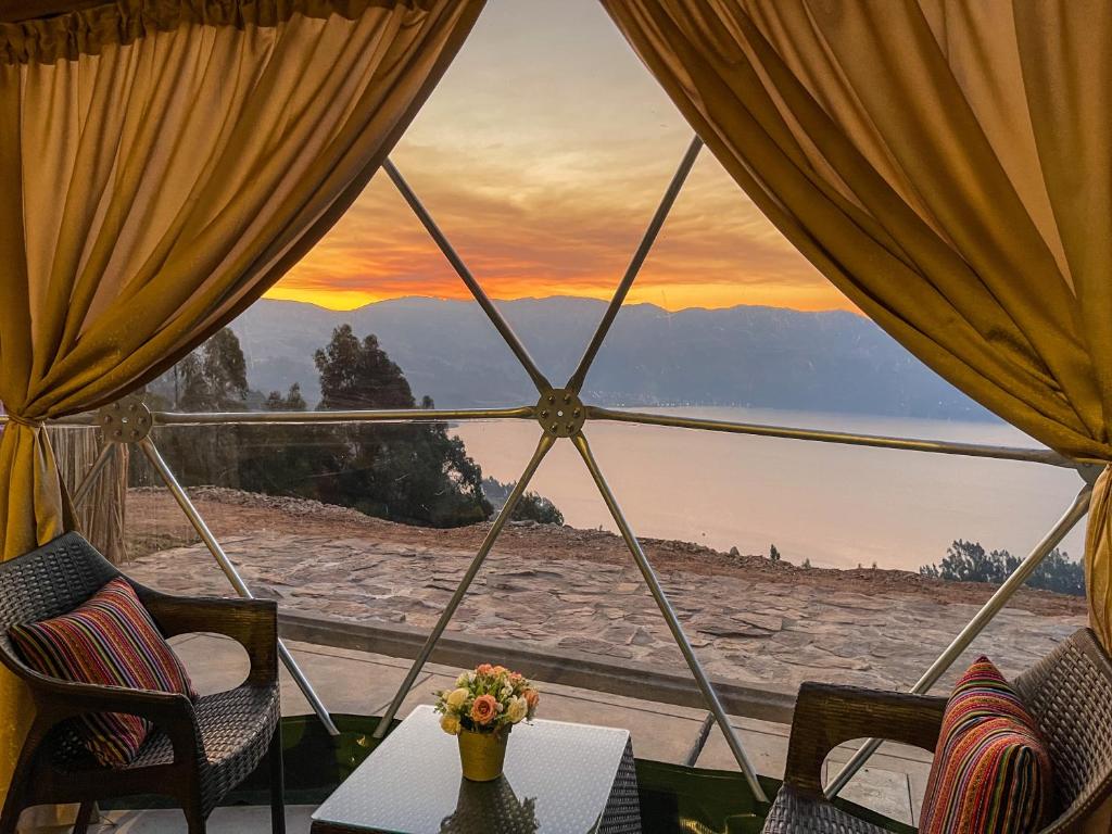 Příroda nedaleko luxury tent