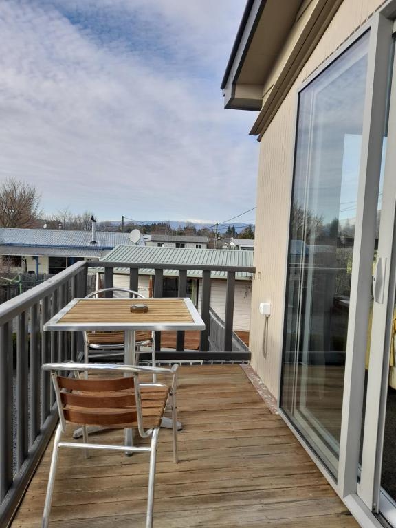 Balkón nebo terasa v ubytování Colonial Motel