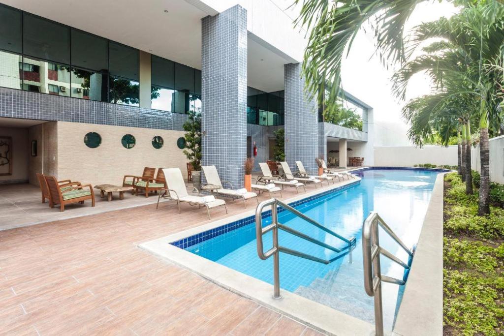 Πισίνα στο ή κοντά στο BEACH CLASS RECIFE BOA VIAGEM FLAT ANDAR ALTO