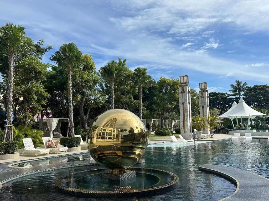 Gallery image of Copacabana五星级豪华海景公寓#芭提雅最高无边泳池#蜜月必选 in Na Jomtien