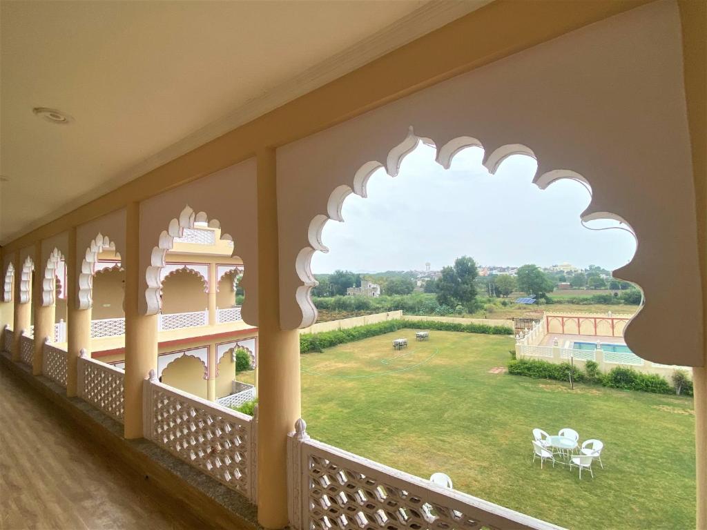 Balkón nebo terasa v ubytování Horizon Resort Pushkar-Feel of The Nature