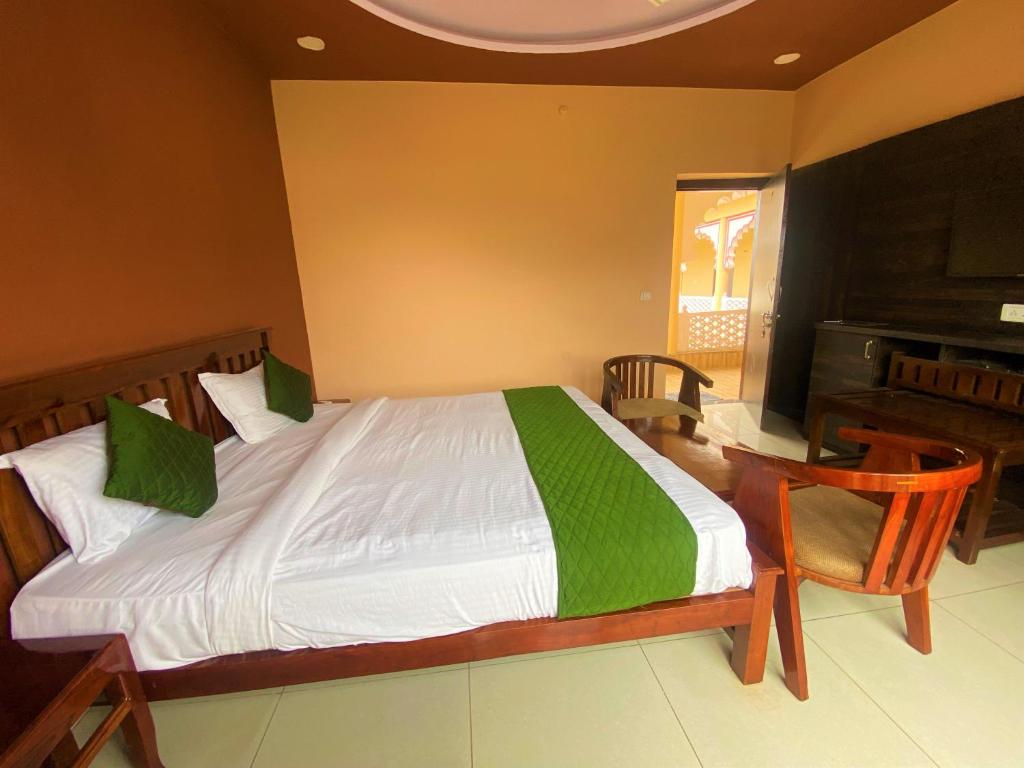 Postel nebo postele na pokoji v ubytování Horizon Resort Pushkar-Feel of The Nature