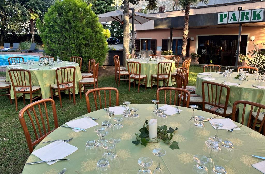 Bazén v ubytování Hotel Park Ge.Al. nebo v jeho okolí