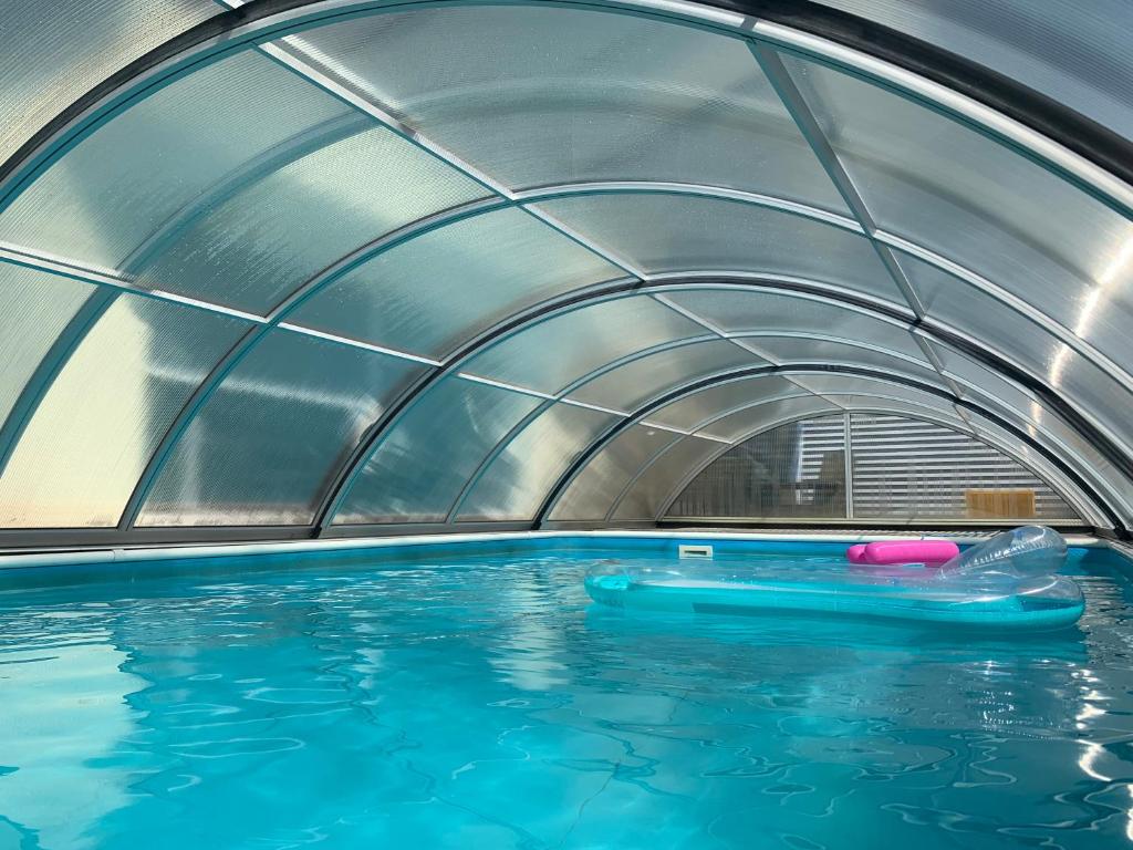 Bazén v ubytování enJoy Appartements nebo v jeho okolí